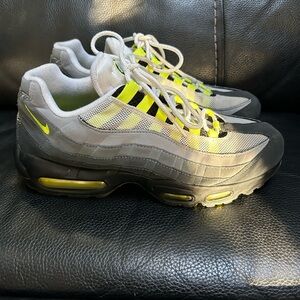 Nike Air Max 95 OG Neon Yellow Gray Black 2020 Mens  Size 9 CT1689-001 GUC